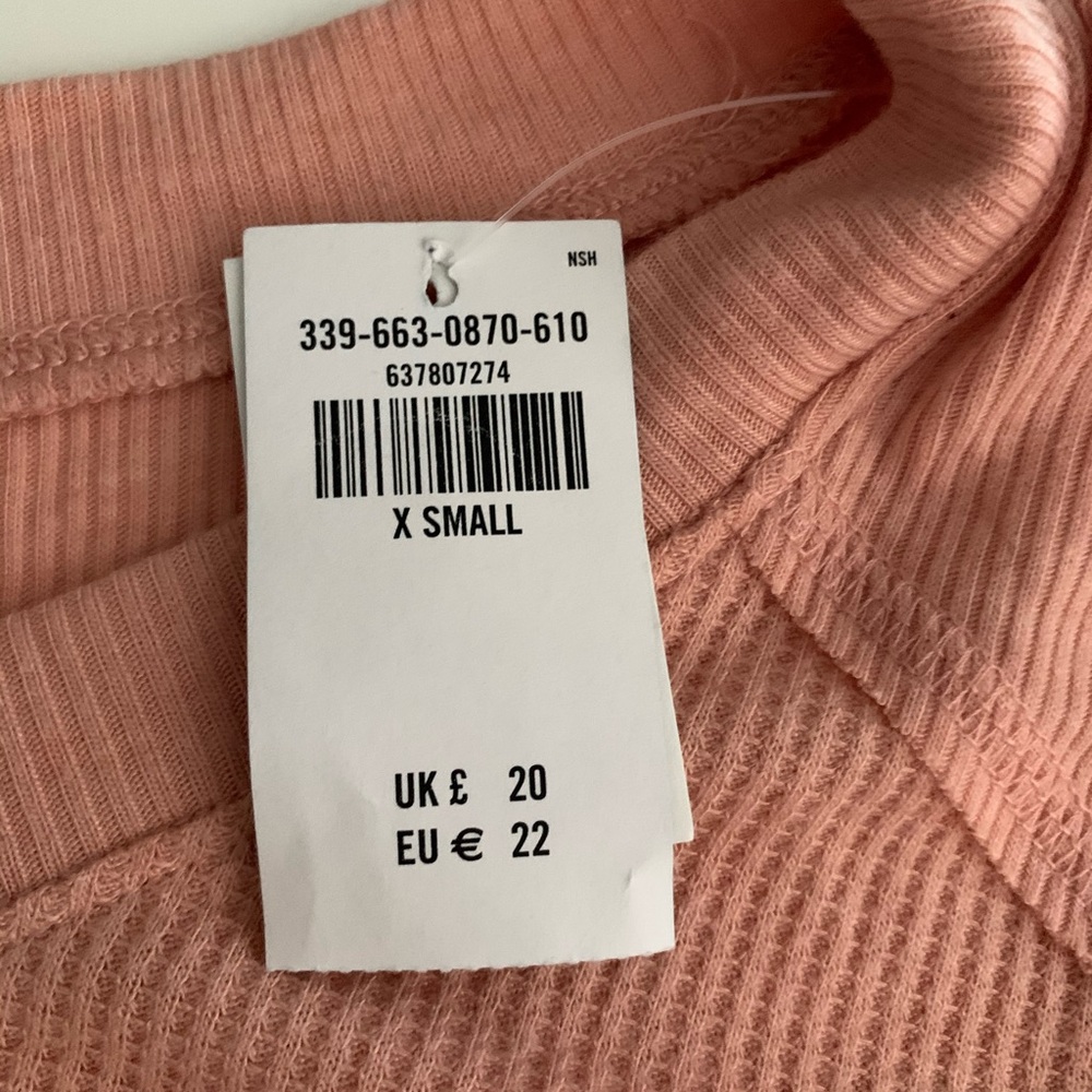 hollister pink shirt